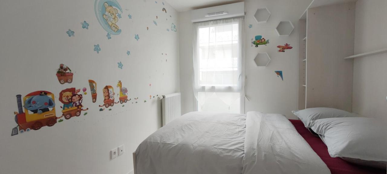 Chic Apart With Parking Near Paris Apartment Epinay-sur-Seine Exterior photo